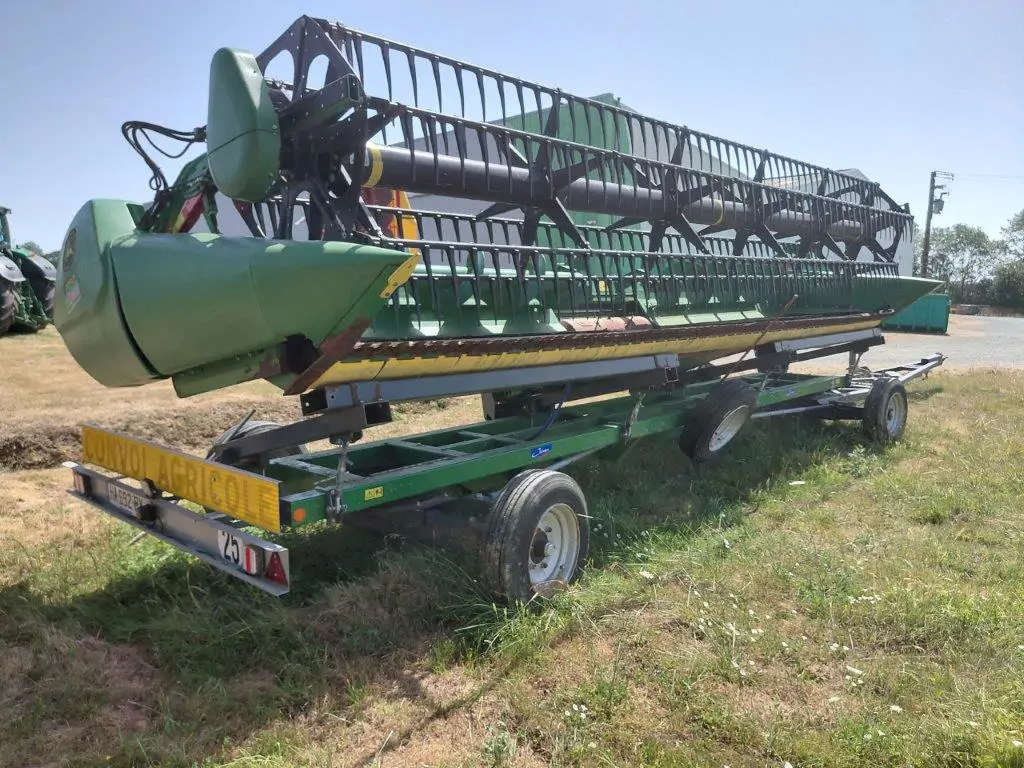Image JOHN DEERE S660
