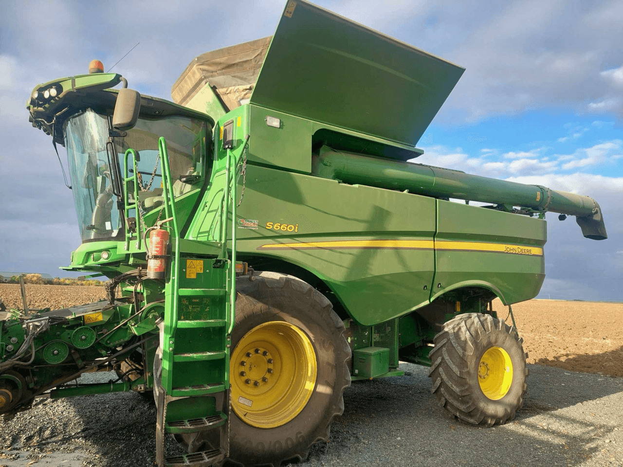 Image JOHN DEERE S660