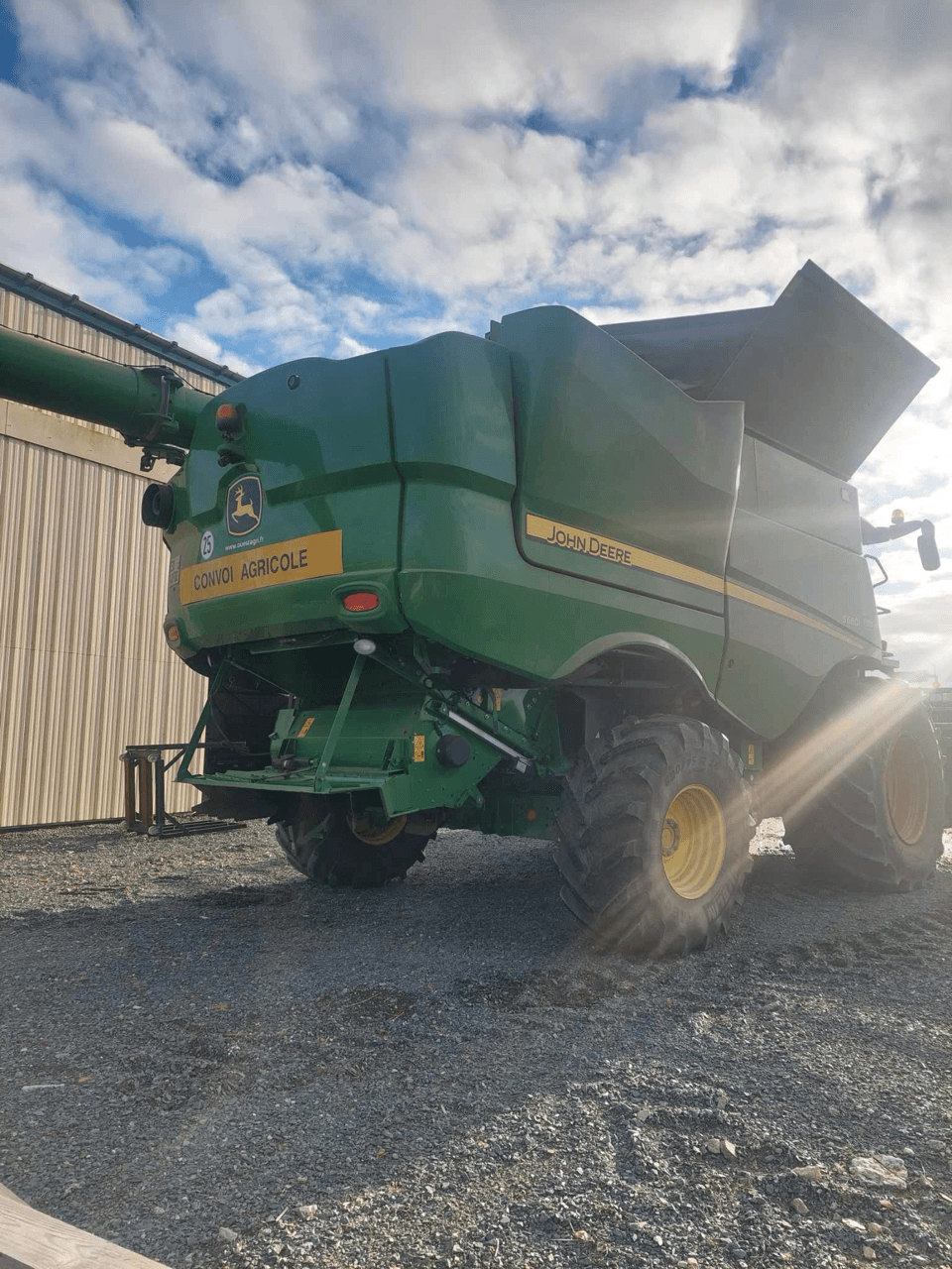 Image JOHN DEERE S660