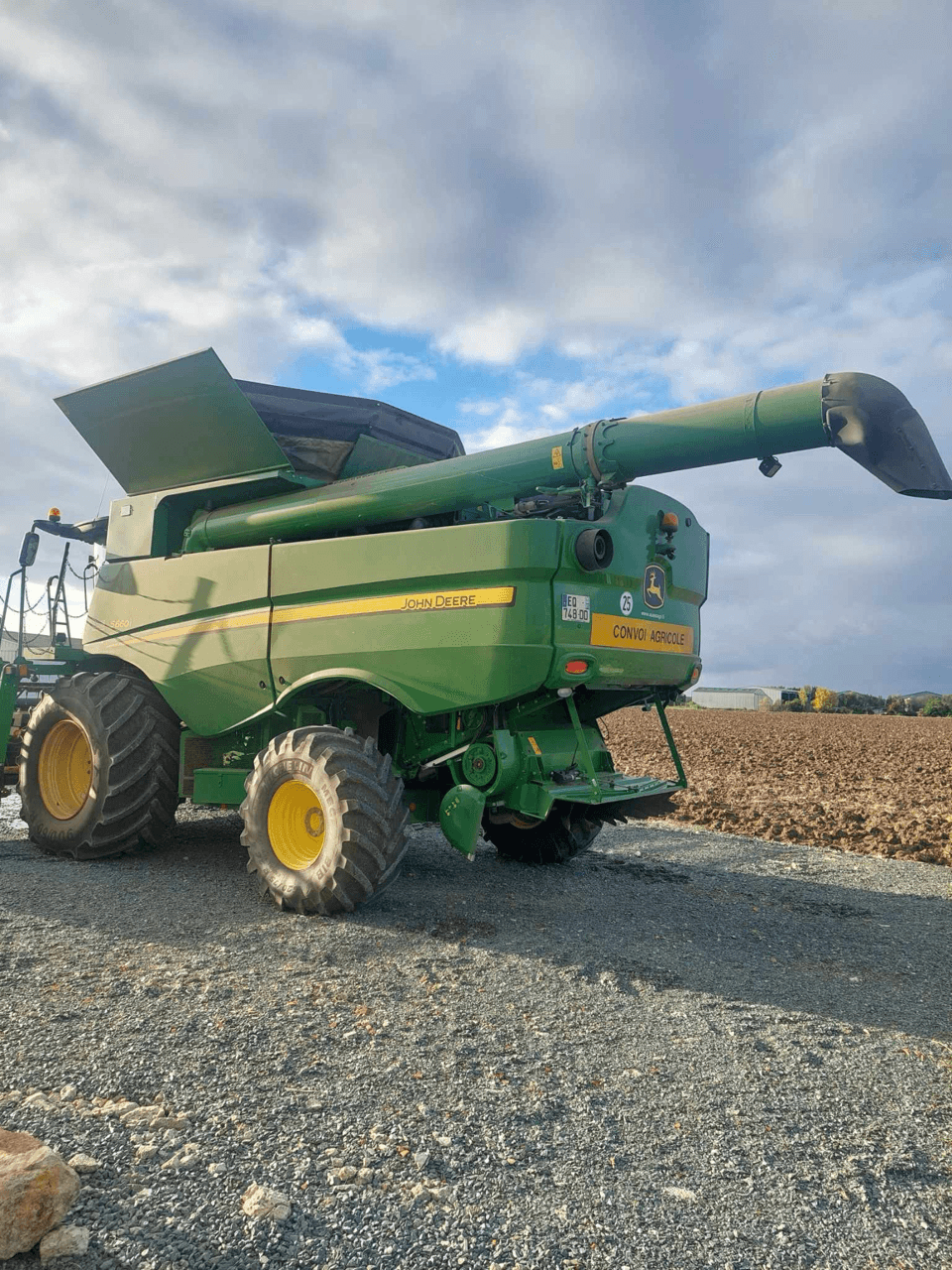Image JOHN DEERE S660