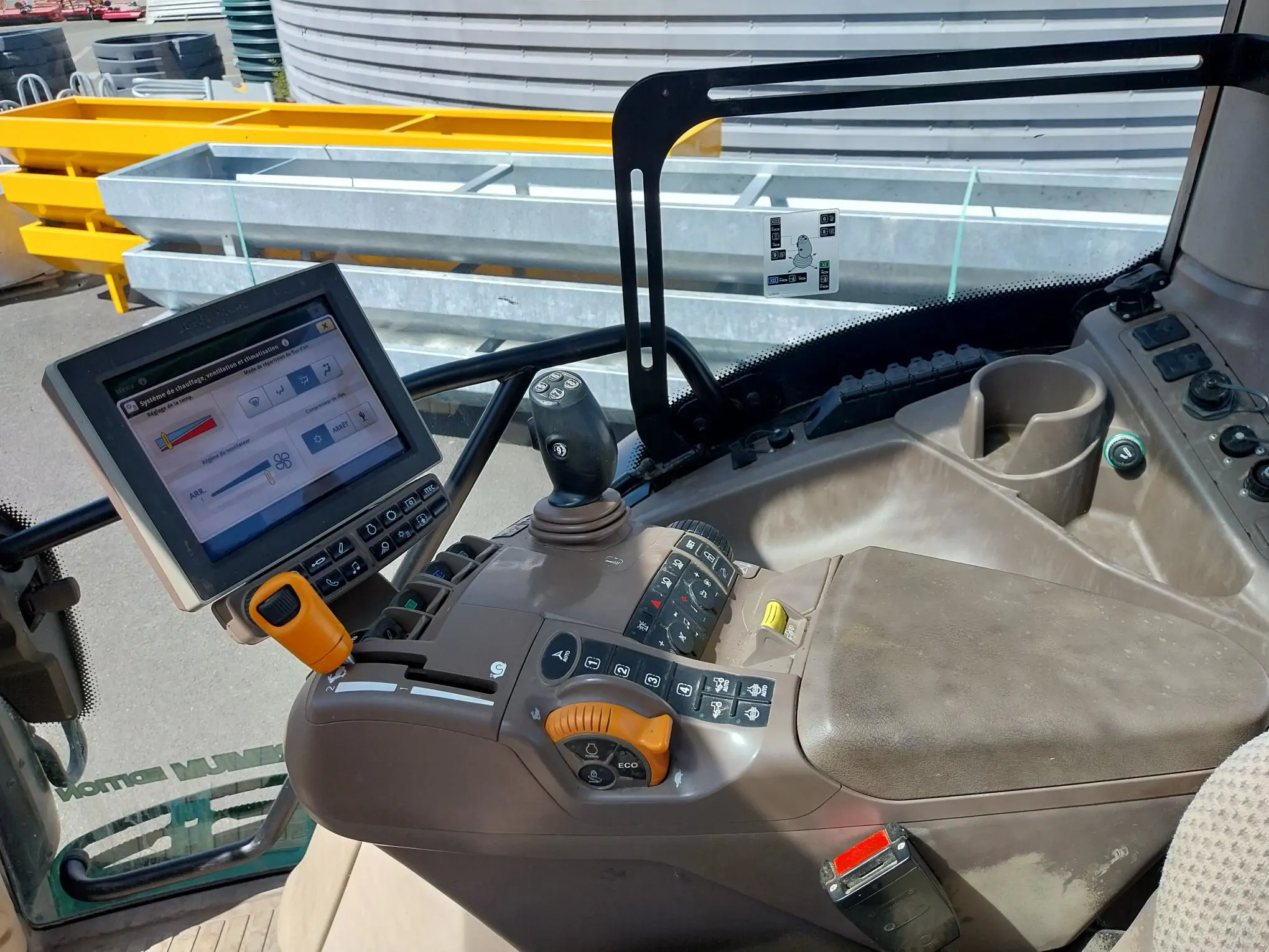 Image JOHN DEERE TR JD 6135R AP