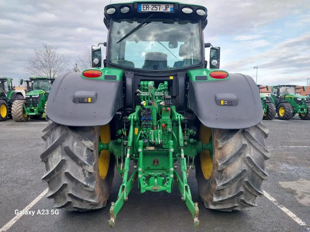 Image JOHN DEERE 6215R