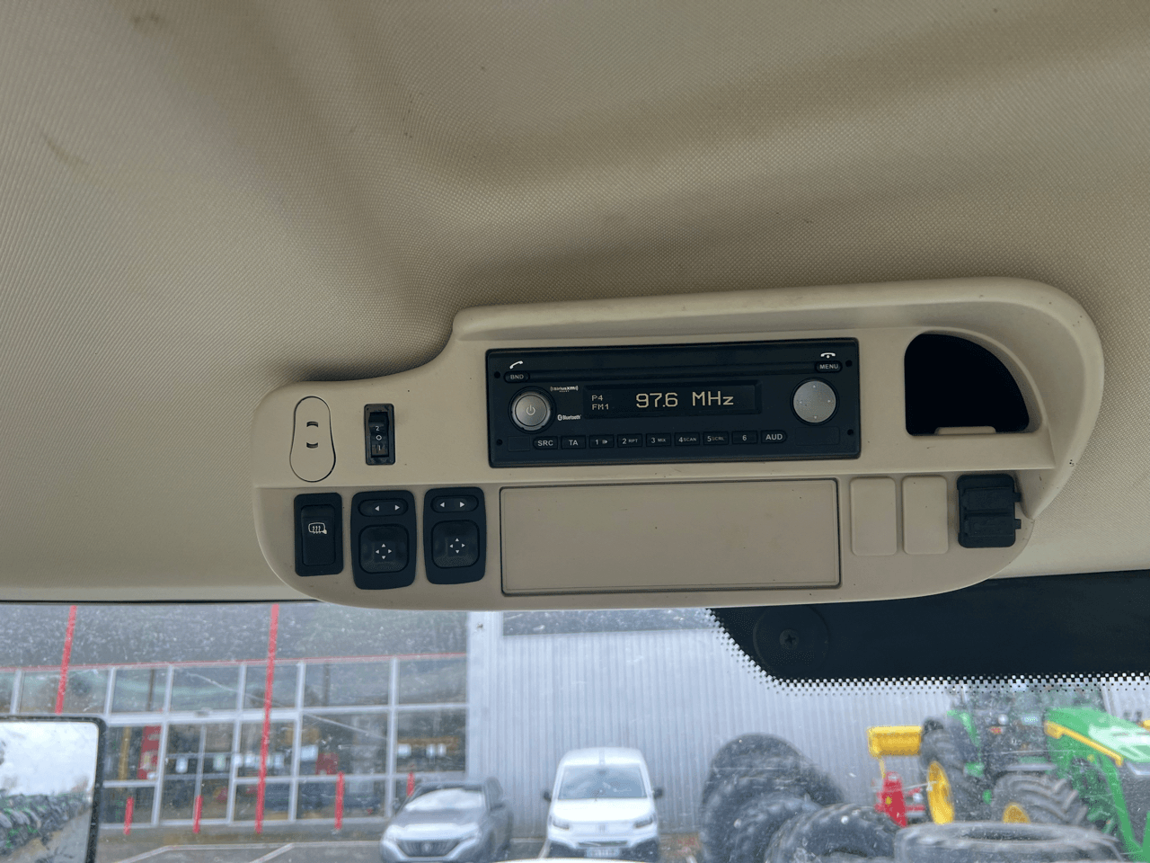 Image JOHN DEERE 6145R