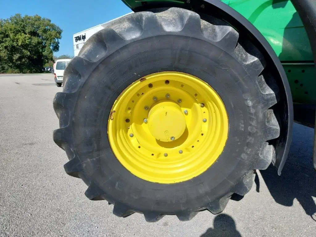 Image JOHN DEERE 6250R