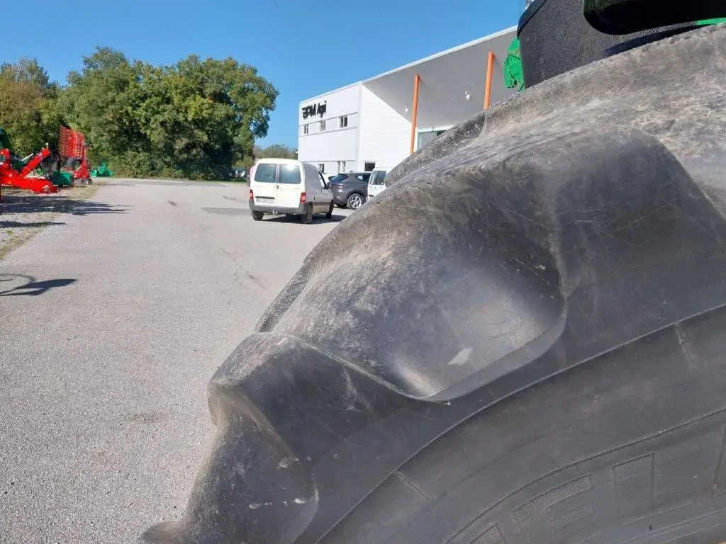 Image JOHN DEERE 6250R