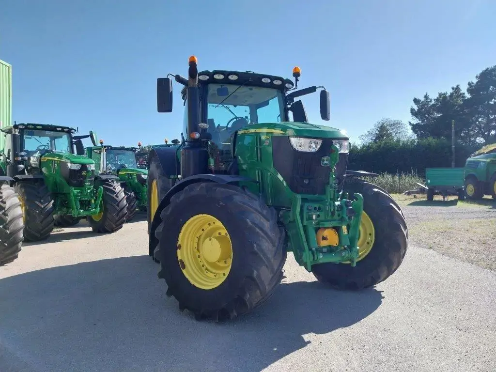 Image JOHN DEERE 6250R