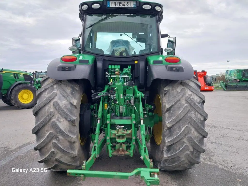 Image JOHN DEERE 6215R