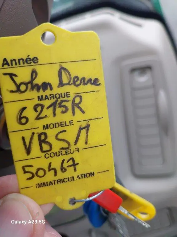 Image JOHN DEERE 6215R