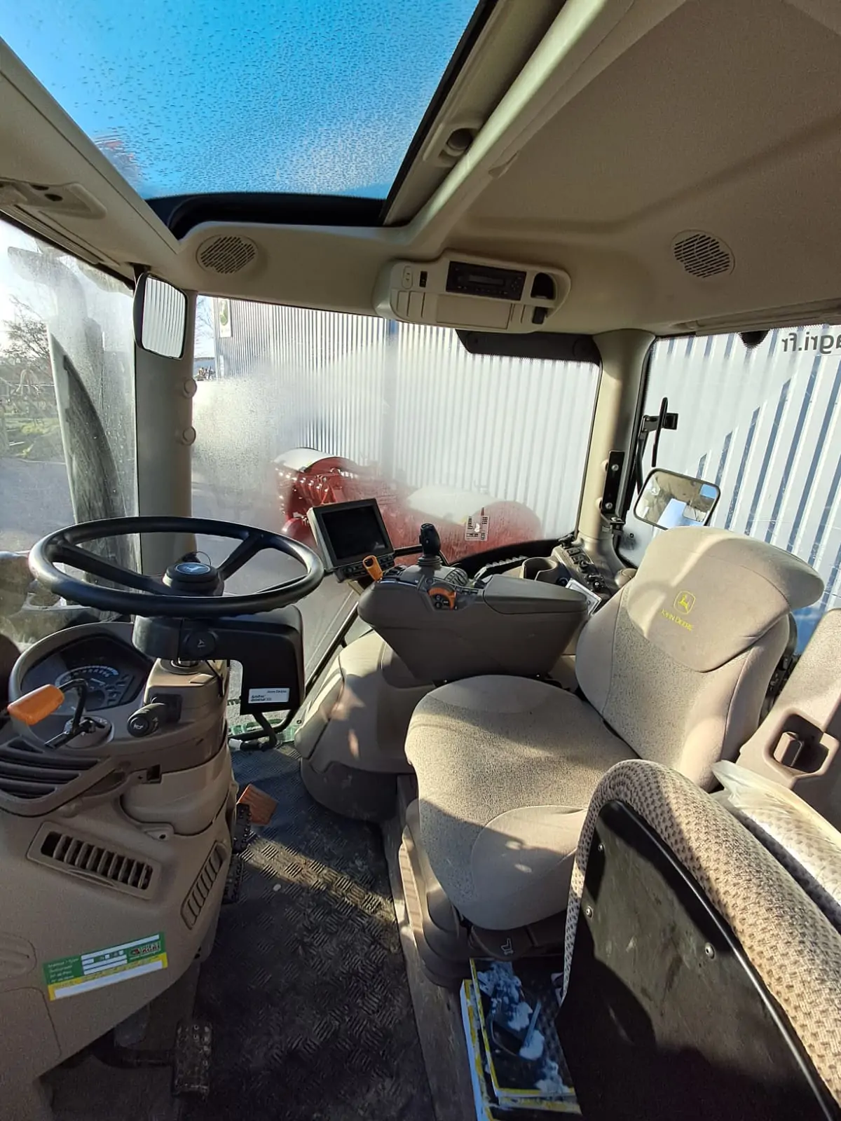 Image JOHN DEERE 6110R