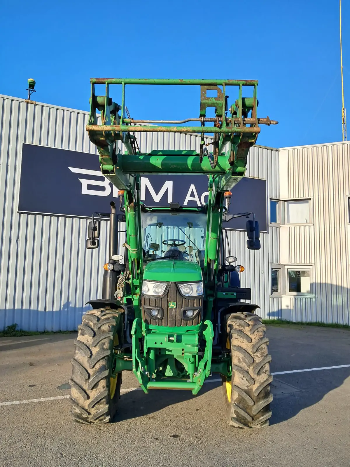 Image JOHN DEERE 6110R