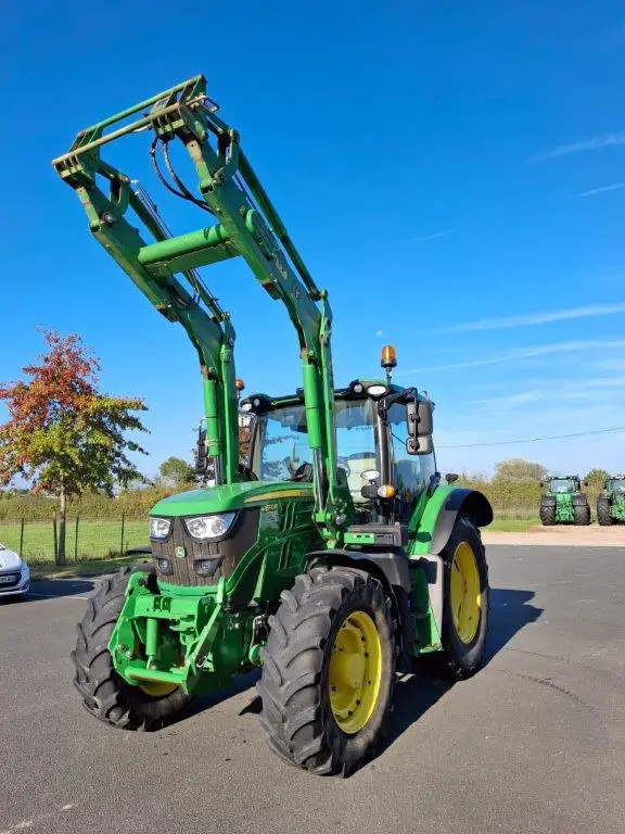 Image JOHN DEERE 6110R