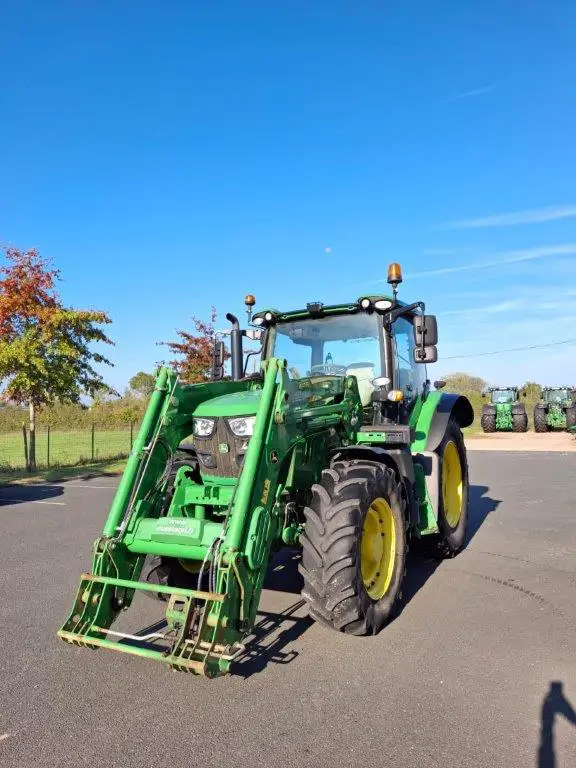 Image JOHN DEERE 6110R