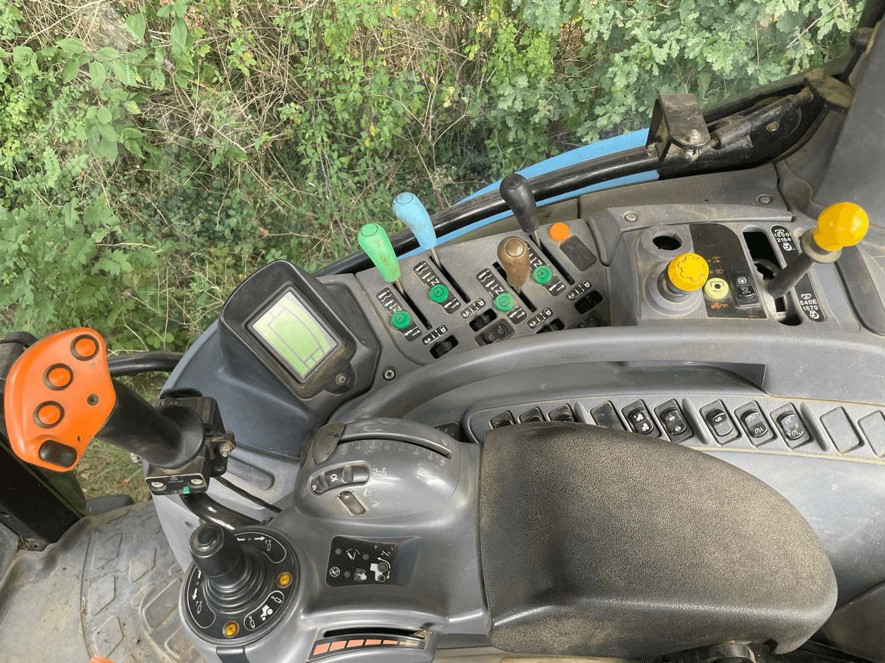 Image NEW HOLLAND NEW HOLLAND T7050 OCCASION