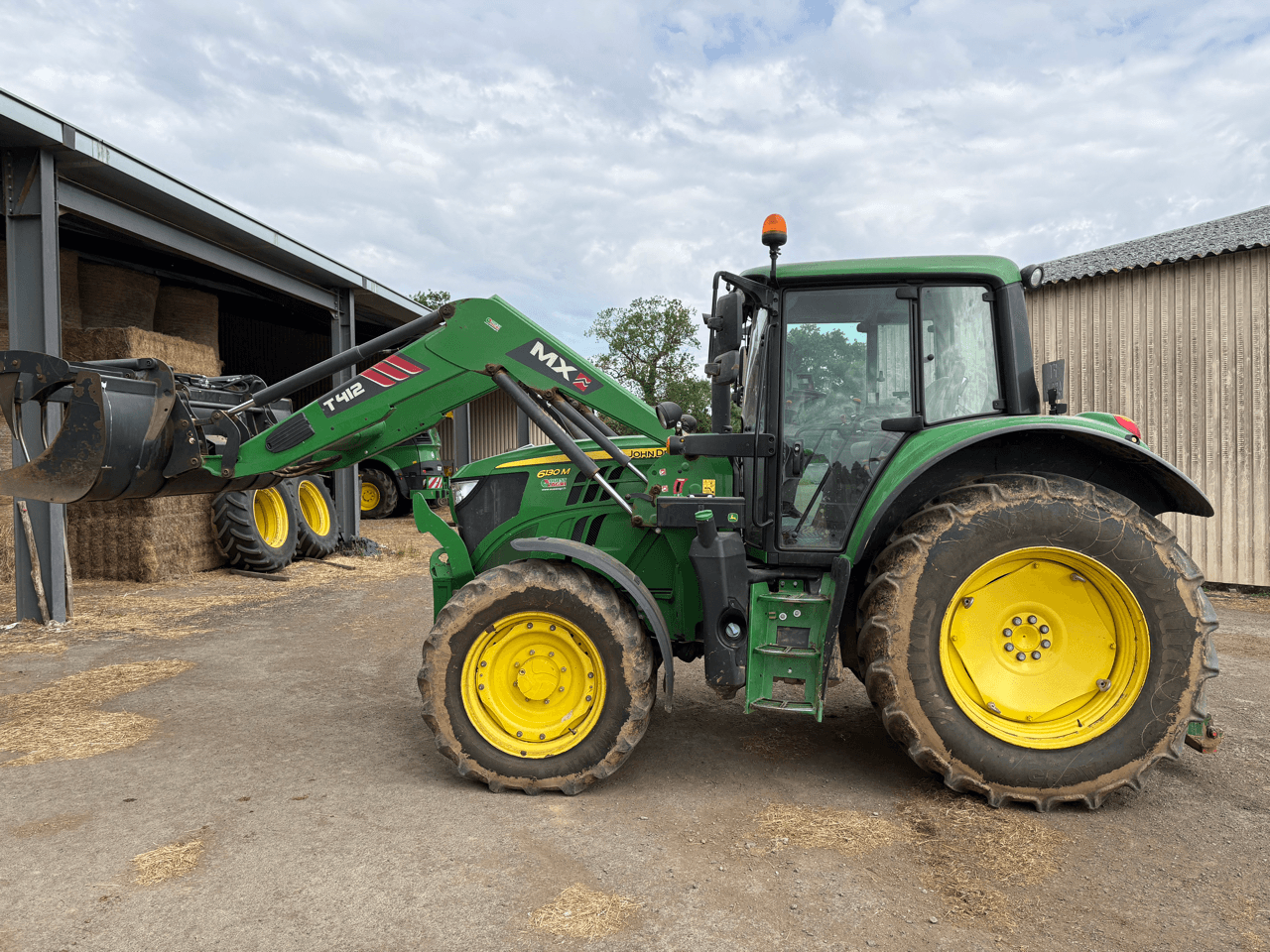 Image JOHN DEERE 6130M