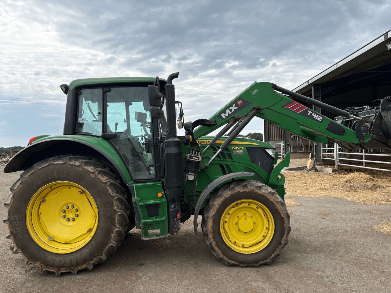 Image JOHN DEERE 6130M