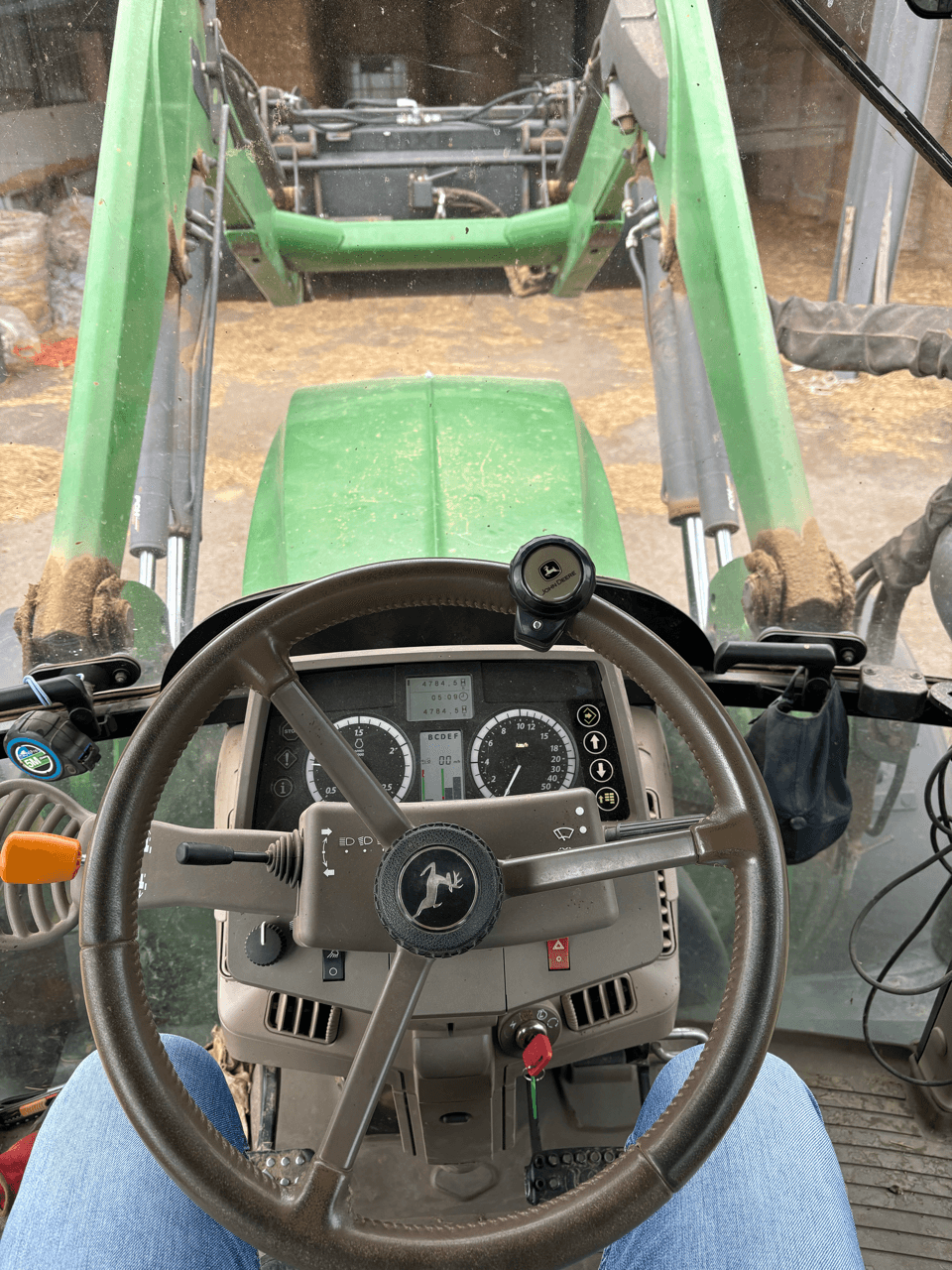 Image JOHN DEERE 6130M
