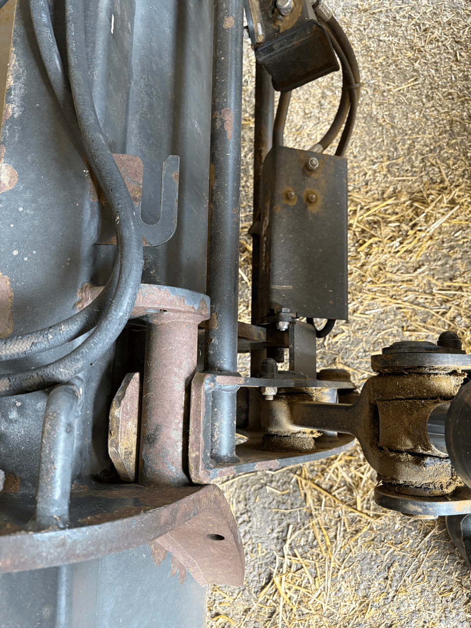Image JOHN DEERE 6130M