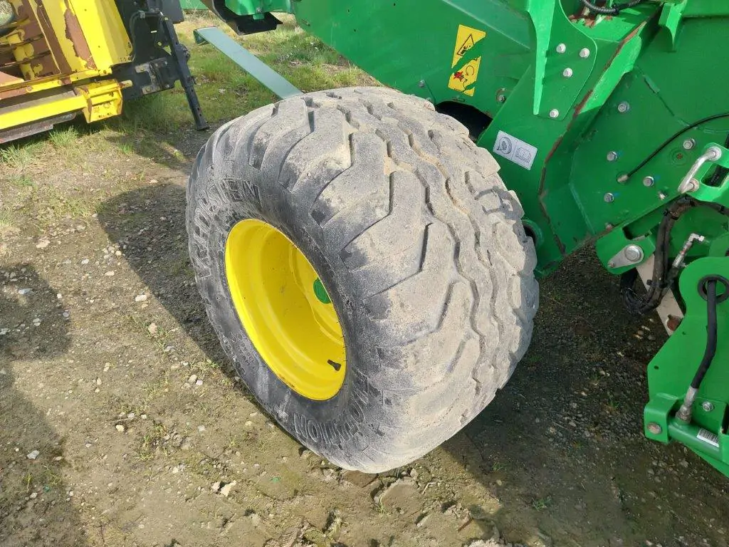 Image JOHN DEERE V461M