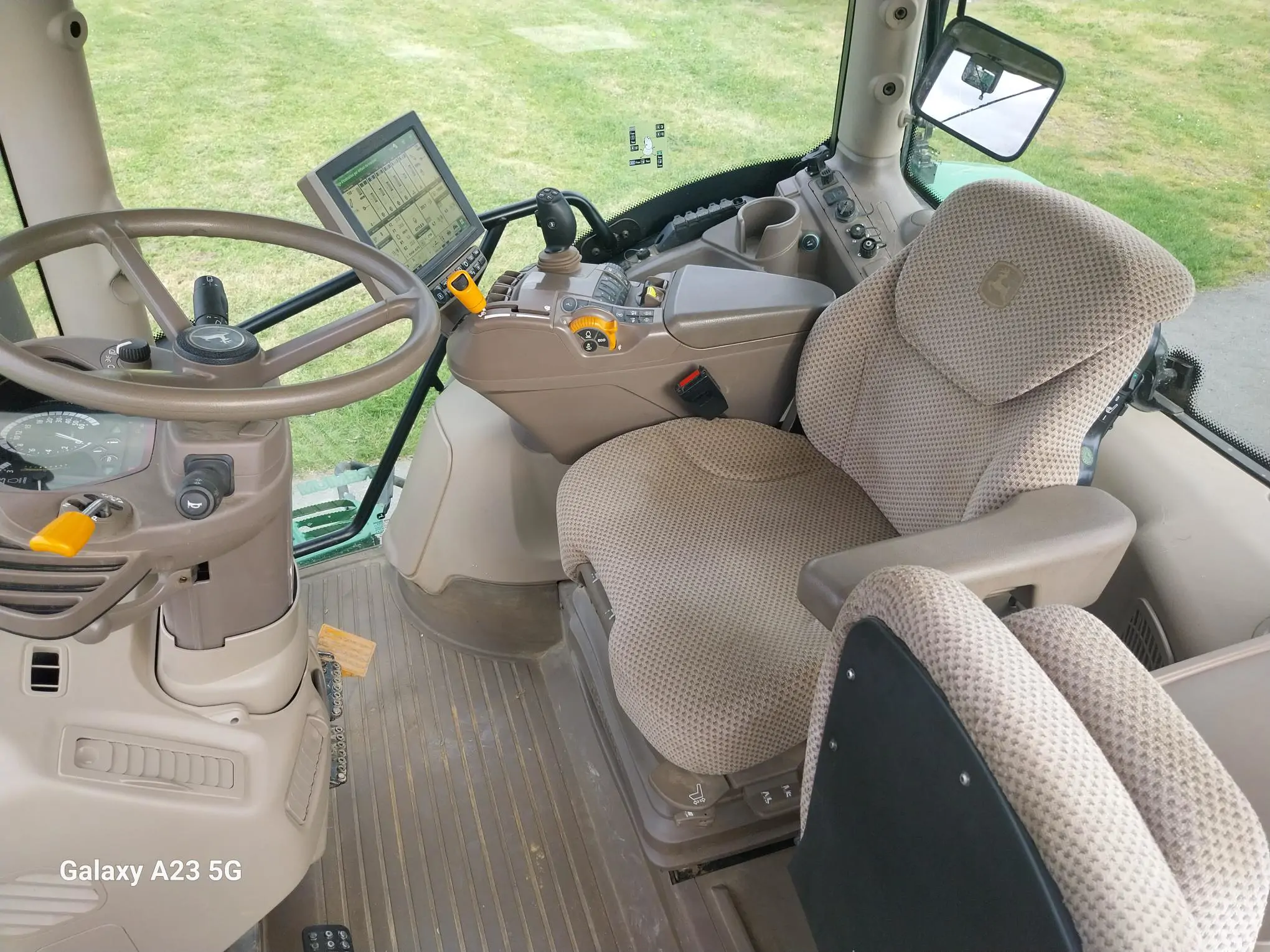 Image JOHN DEERE 6195R