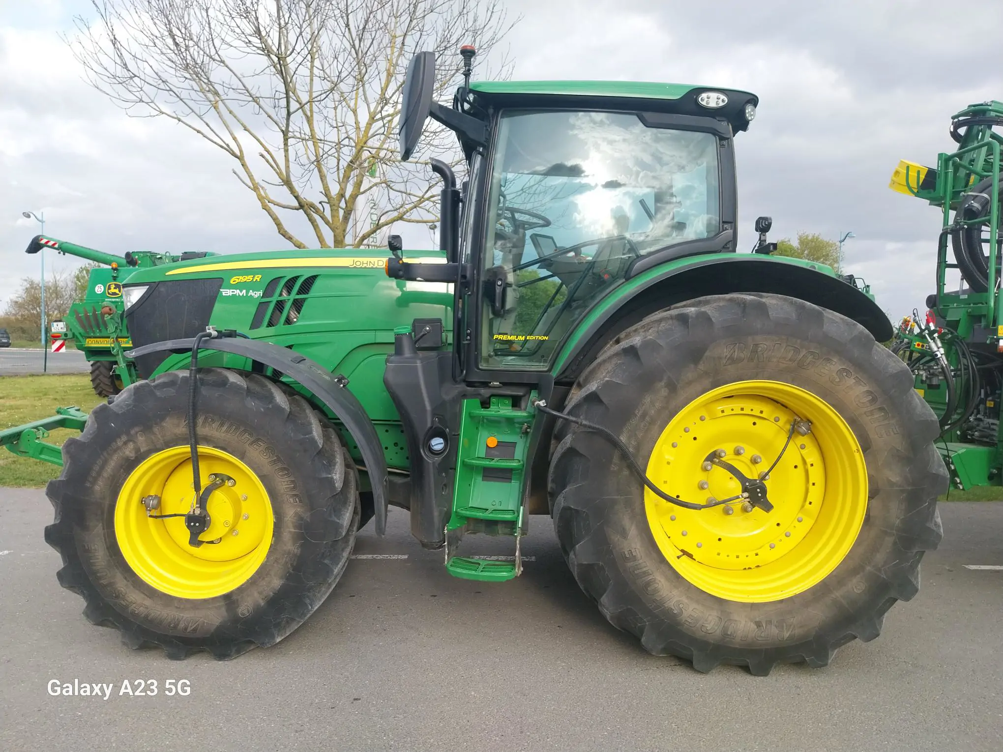 Image JOHN DEERE 6195R