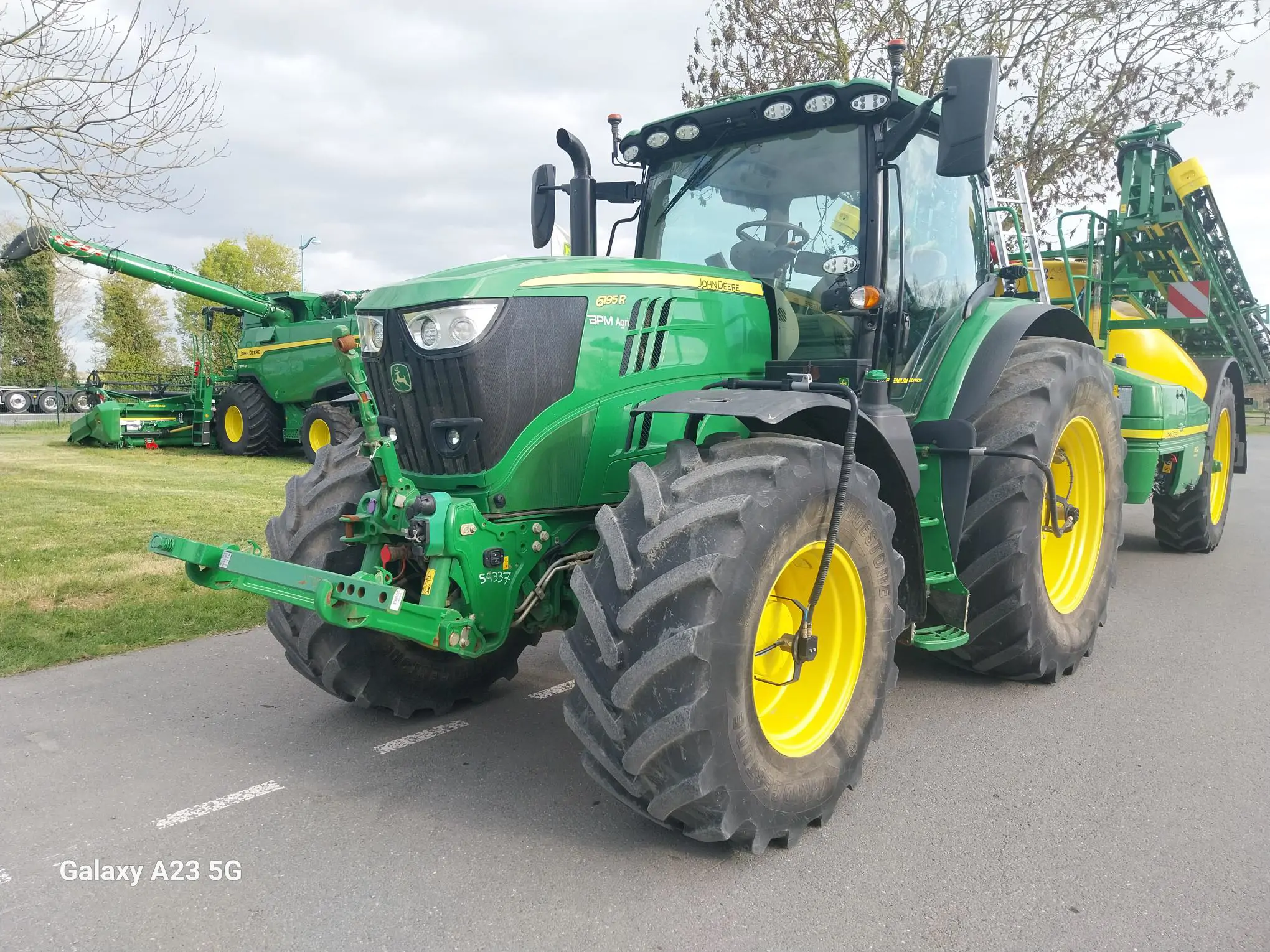 Image JOHN DEERE 6195R