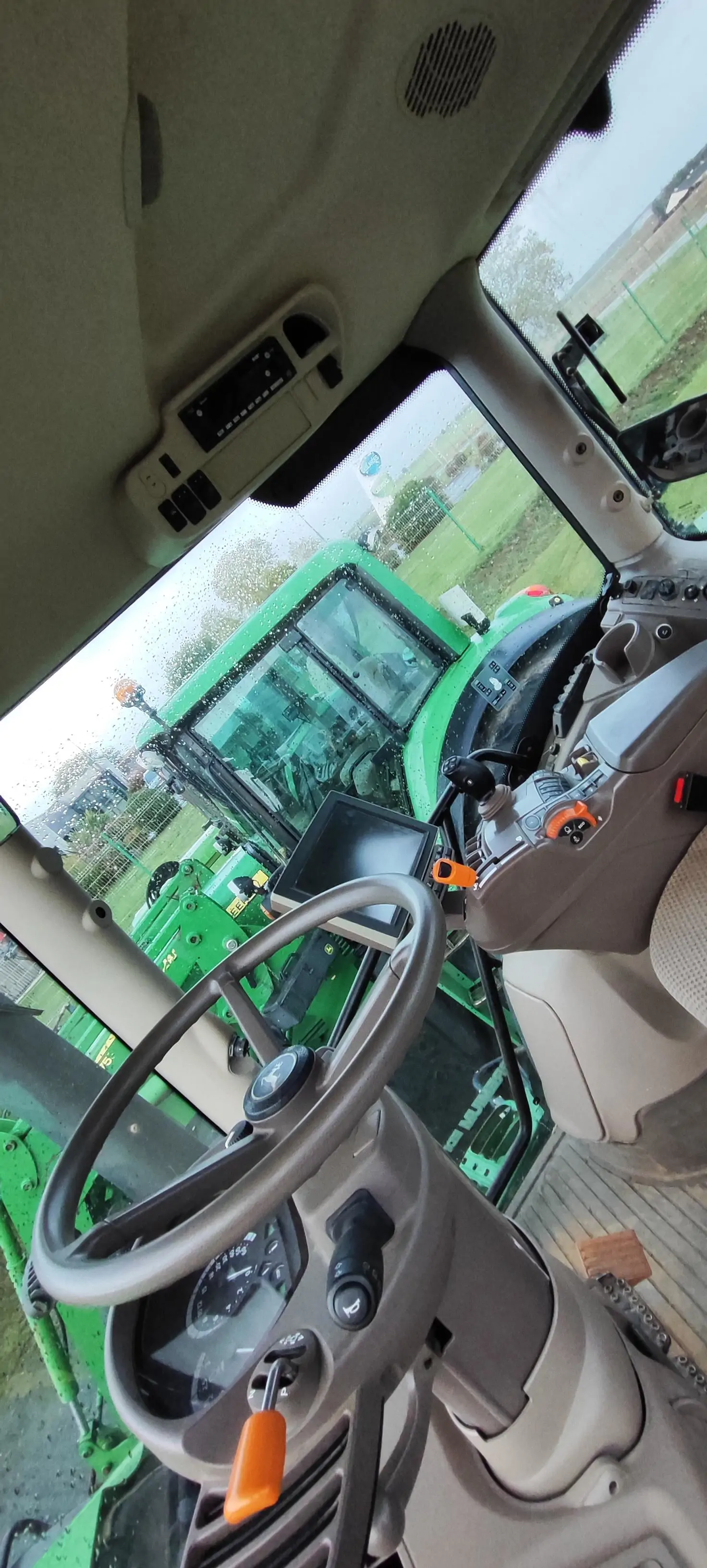 Image JOHN DEERE 6195R