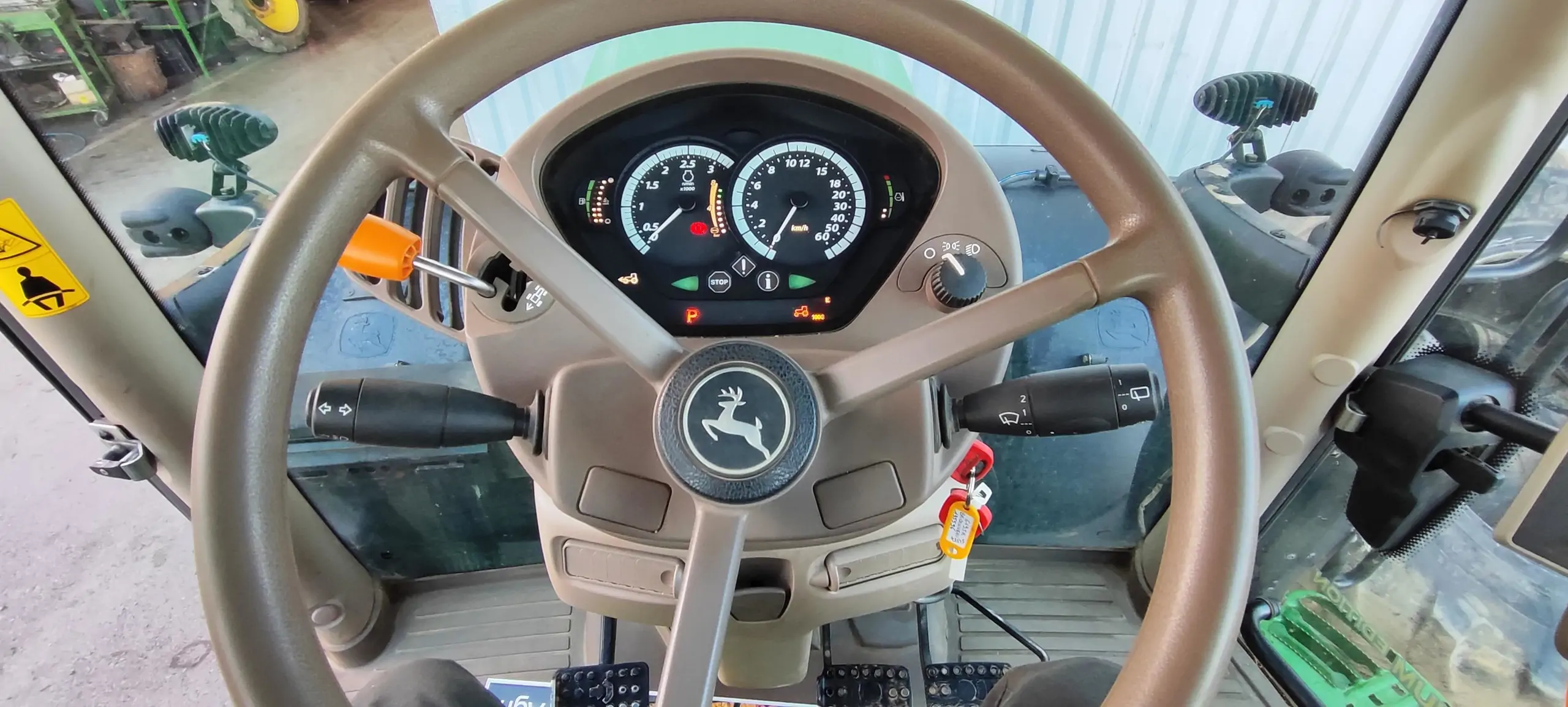 Image JOHN DEERE 6195R