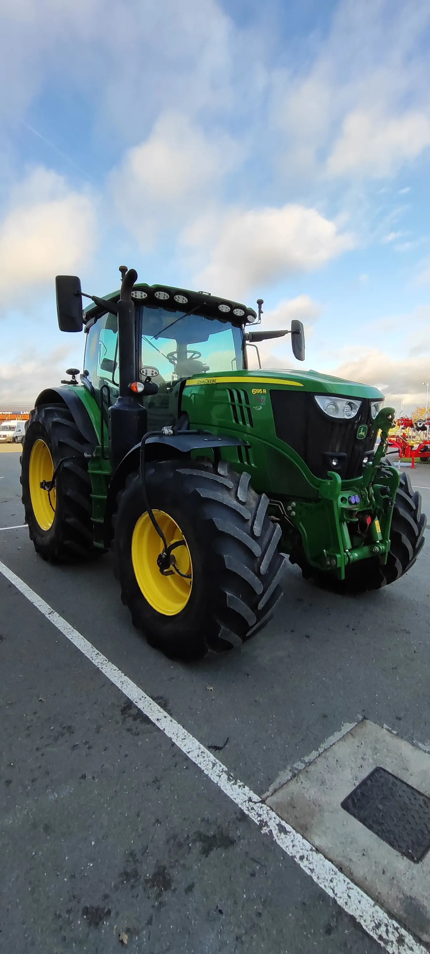 Image JOHN DEERE 6195R