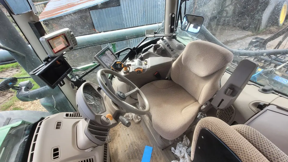 Image JOHN DEERE 6155R