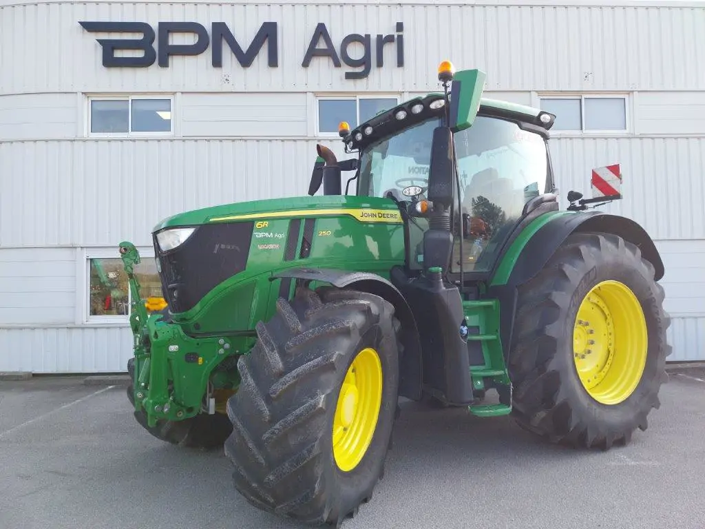 Photo JOHN DEERE 6R250 PG+/CE-I 3ANS 2249H-AT