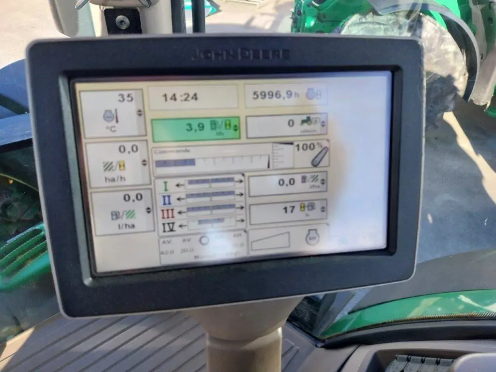 Image JOHN DEERE 7215R 7610RW