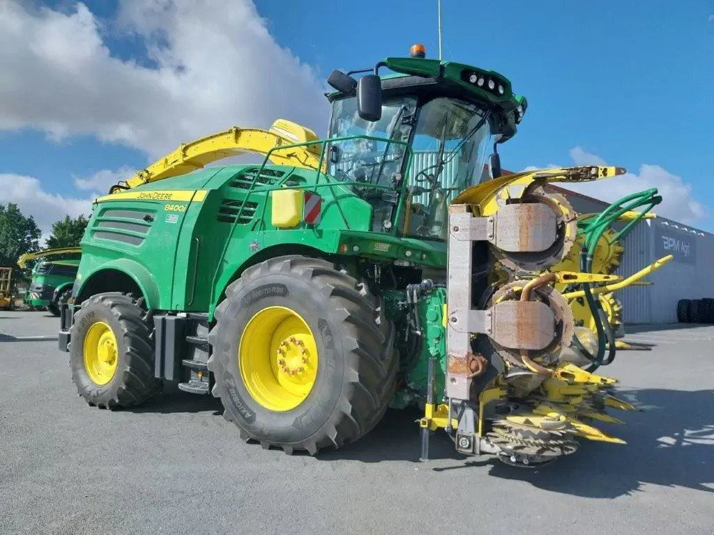 Photo JOHN DEERE 8400 I PG+ 2A 1000H