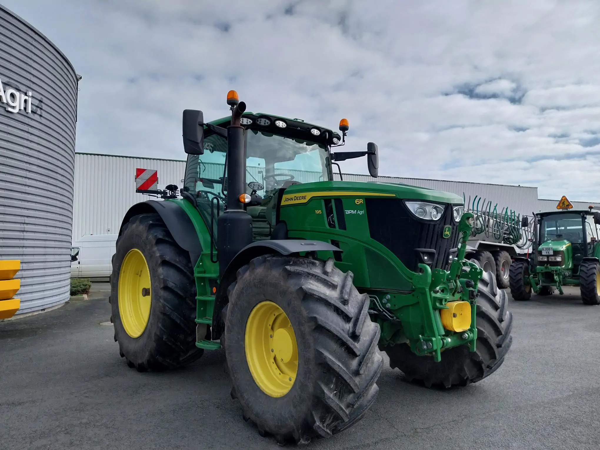 Image JOHN DEERE 6R195