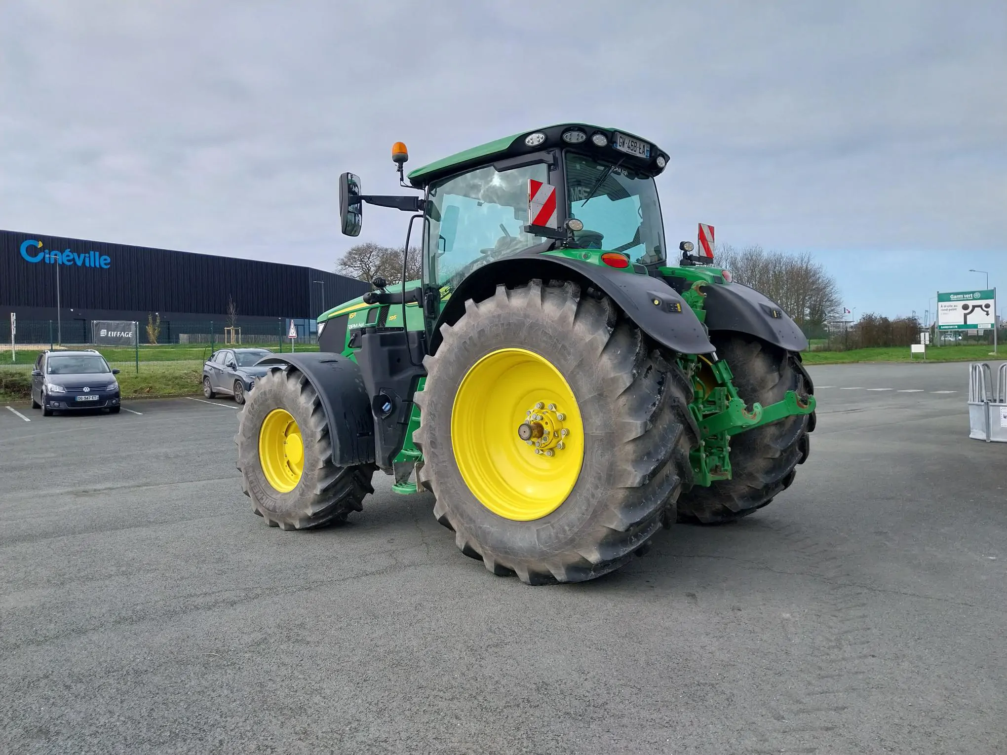 Image JOHN DEERE 6R195