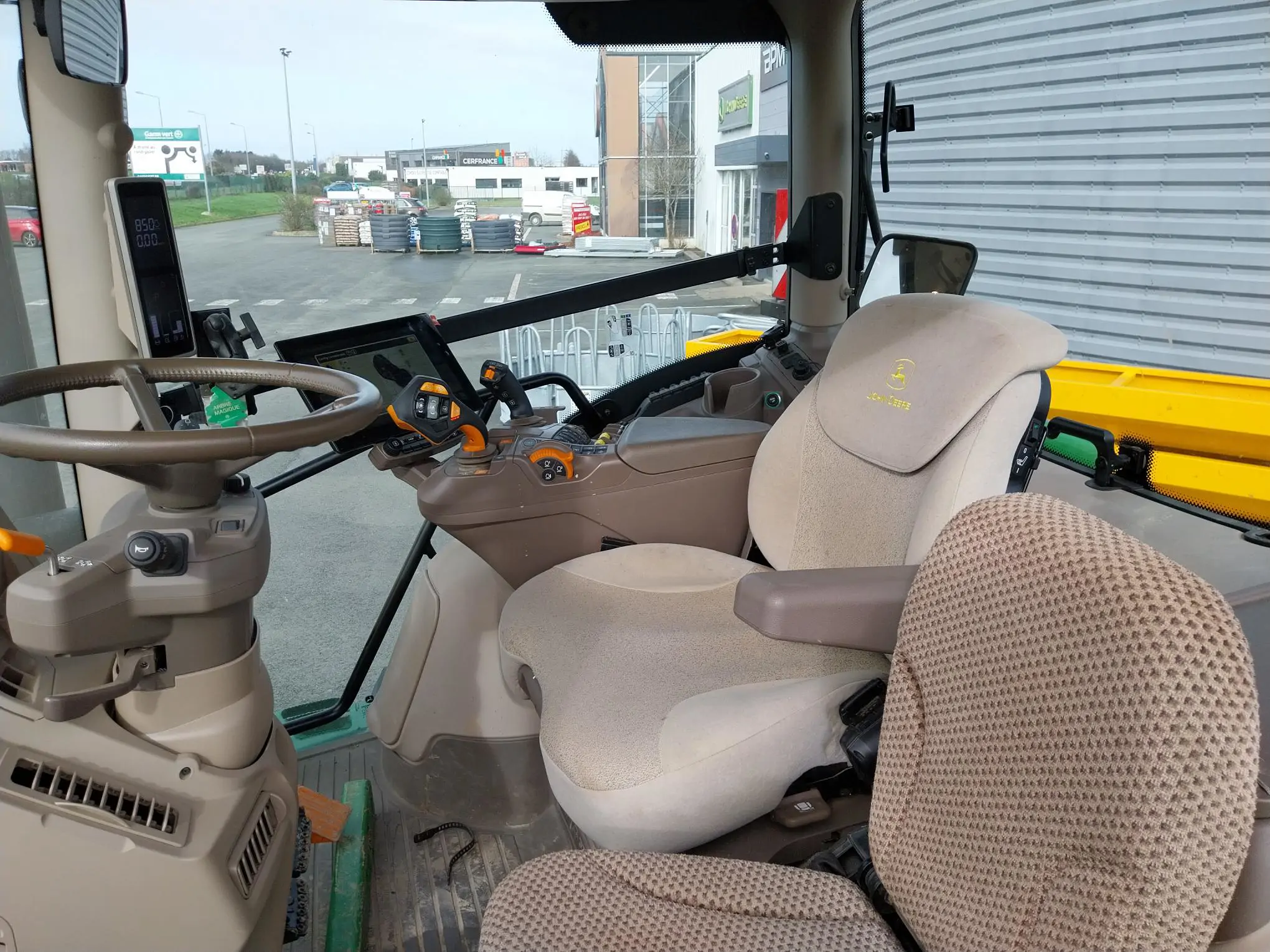 Image JOHN DEERE 6R195