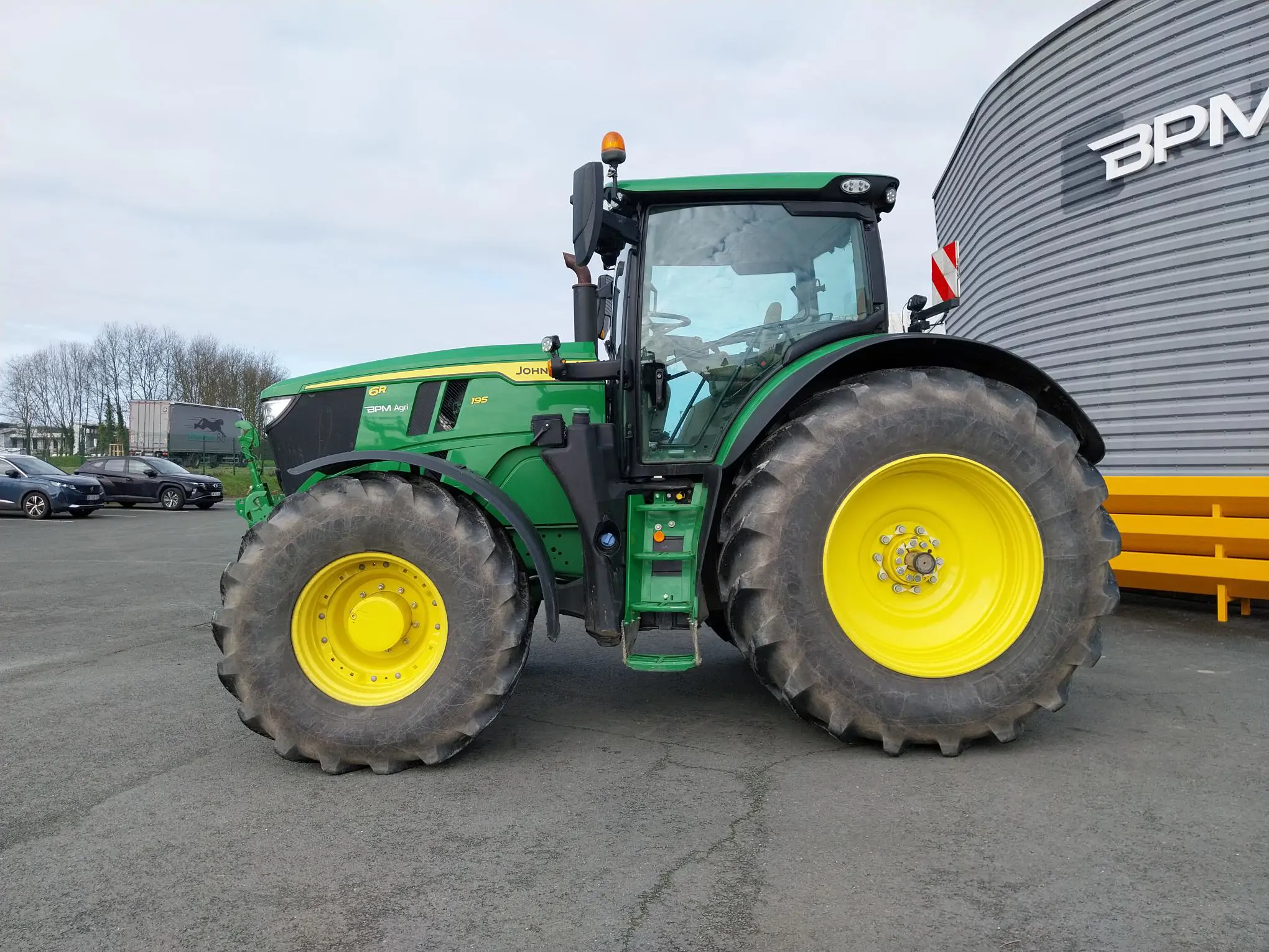 Image JOHN DEERE 6R195