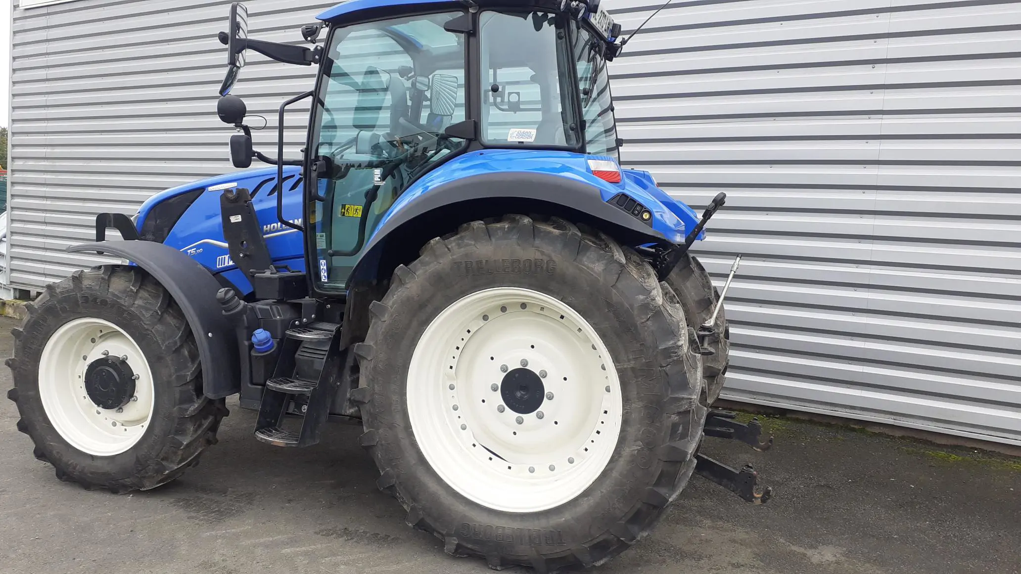 Image NEW HOLLAND TRACTEUR T5.110 ELECTROCOMMAND
