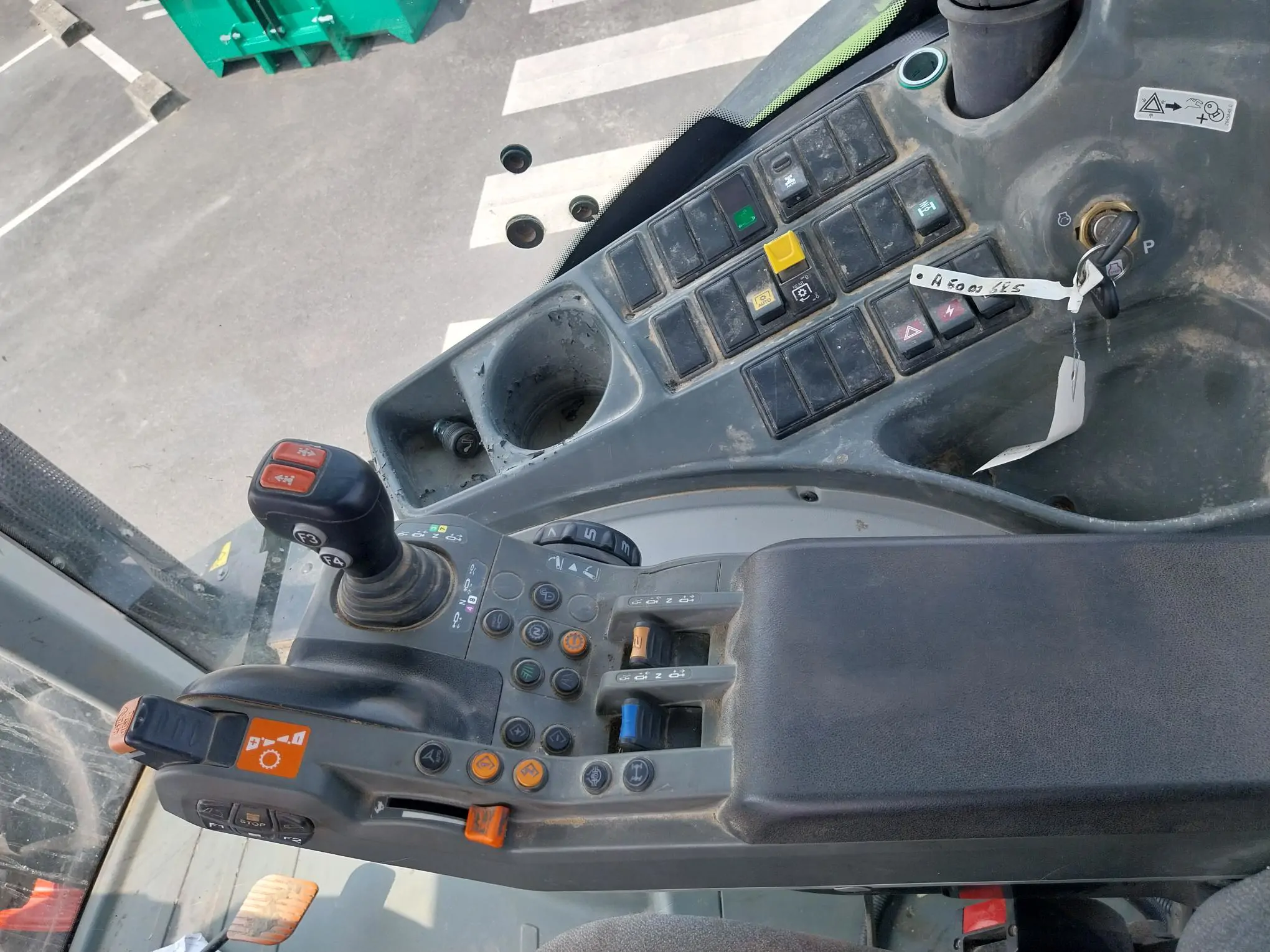 Image CLAAS TRACTEUR CLAAS AXION 840