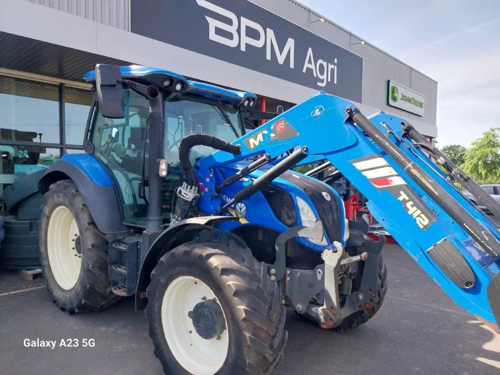 Photo NEW HOLLAND TRACTEUR NH T5.120 OCC