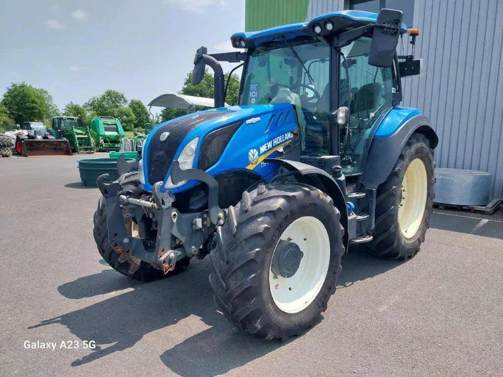 Photo NEW HOLLAND TRACTEUR NH T5.120 OCC