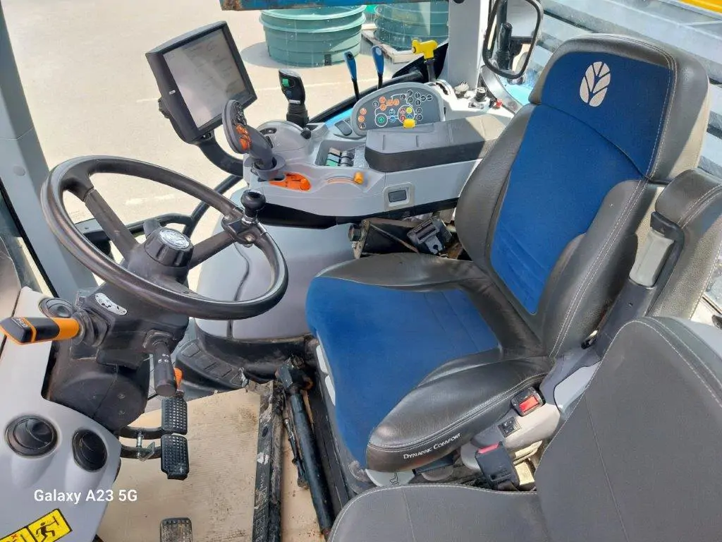 Image NEW HOLLAND TRACTEUR NH T5.120 OCC