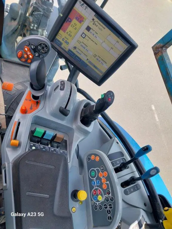 Image NEW HOLLAND TRACTEUR NH T5.120 OCC