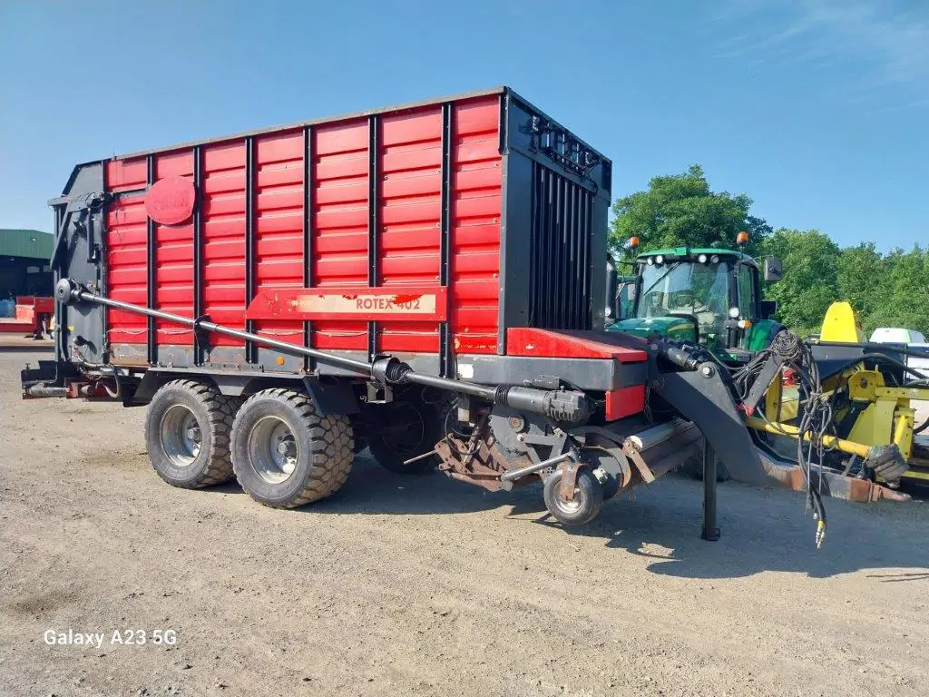 Photo VICON AUTOCHARGEUSE VICON ROTEX 402