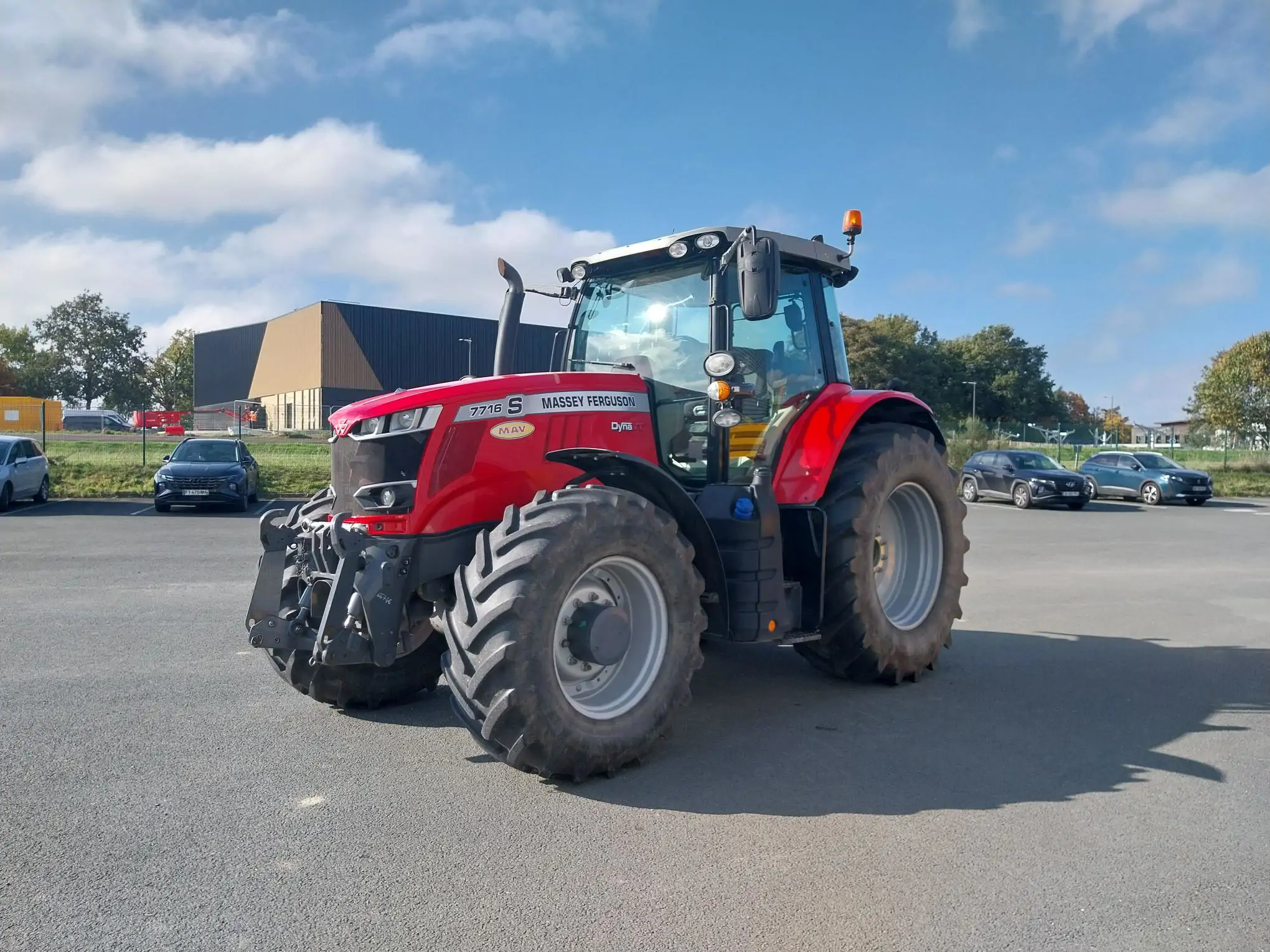 Image MASSEY FERGUSON TRACTEUR MF 7716S DYNA-VT-EFFI