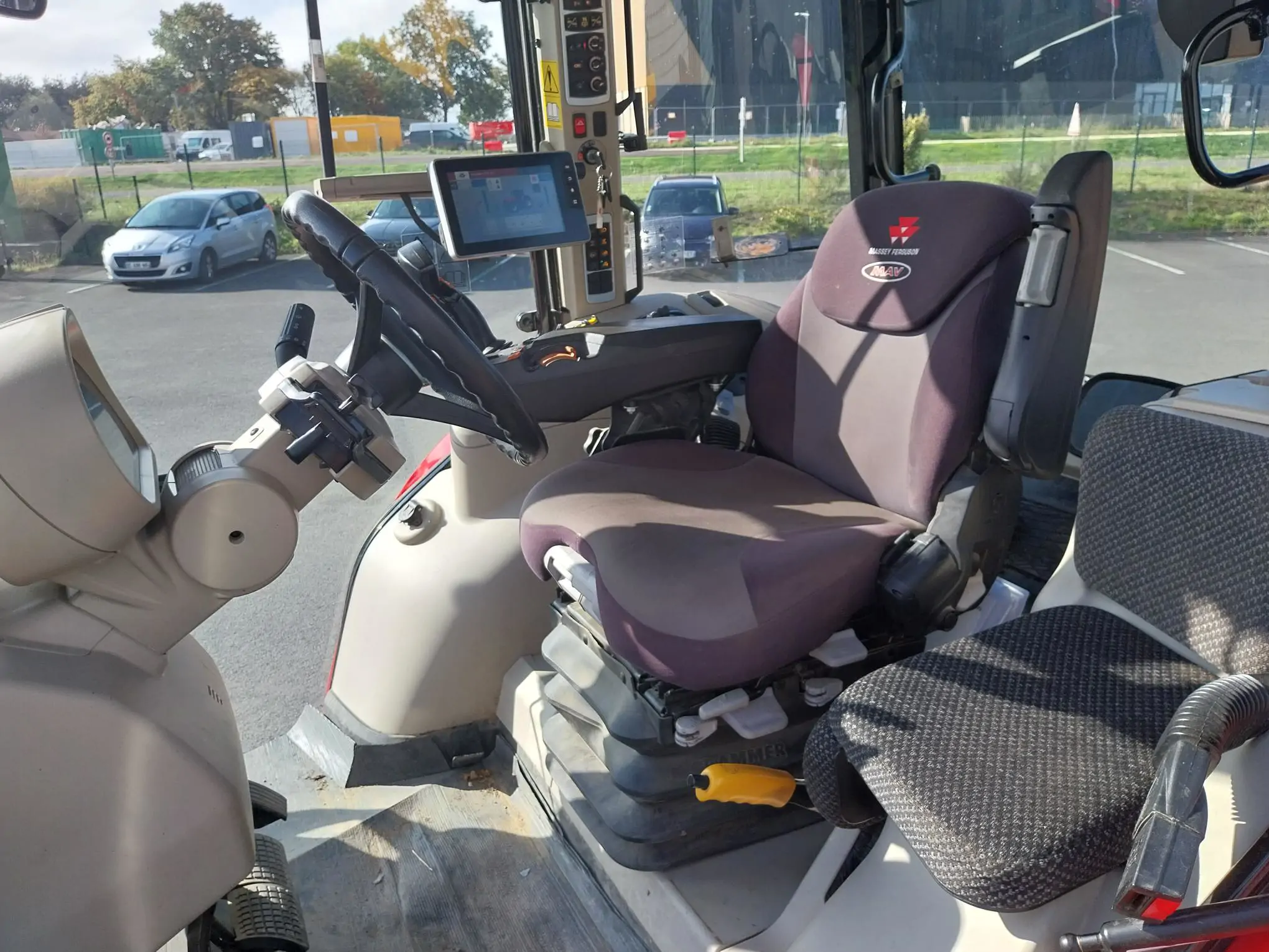 Image MASSEY FERGUSON TRACTEUR MF 7716S DYNA-VT-EFFI