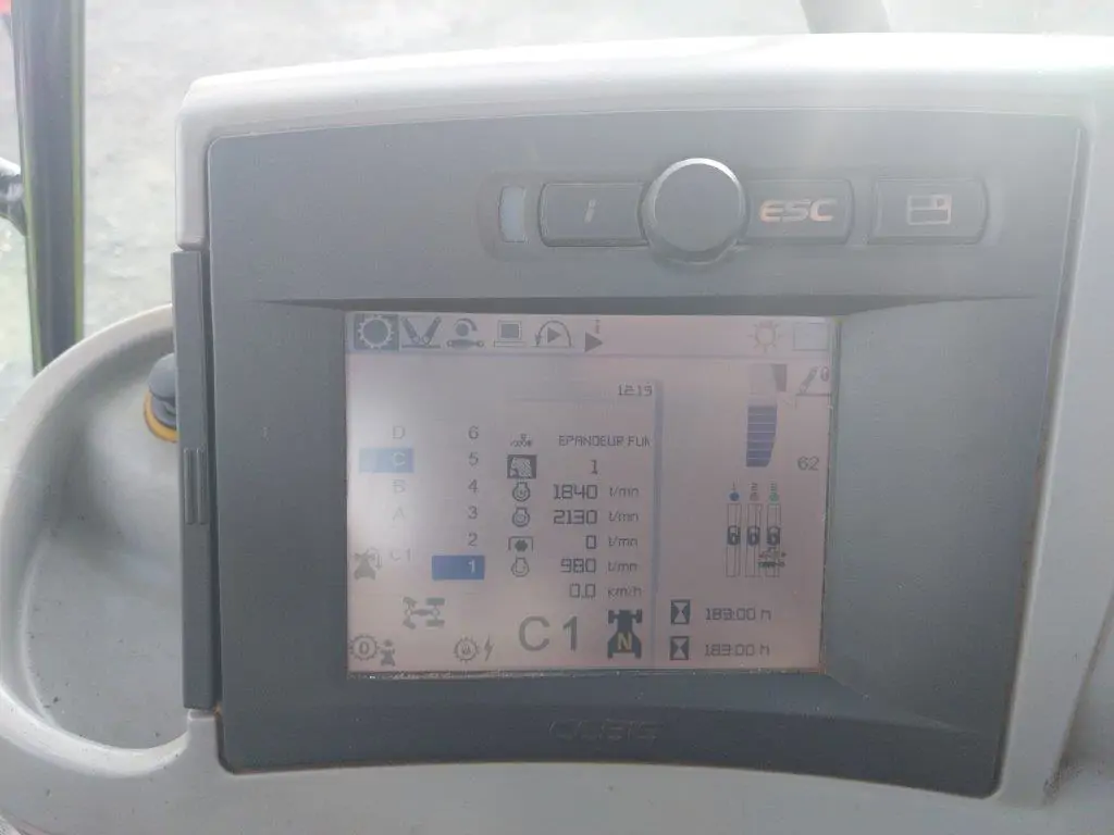 Image CLAAS ARION 640