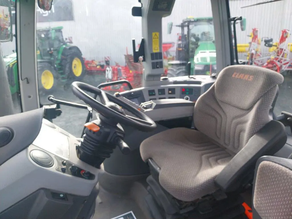 Image CLAAS ARION 640