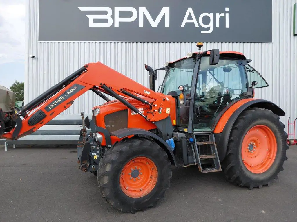 Photo KUBOTA M135GX