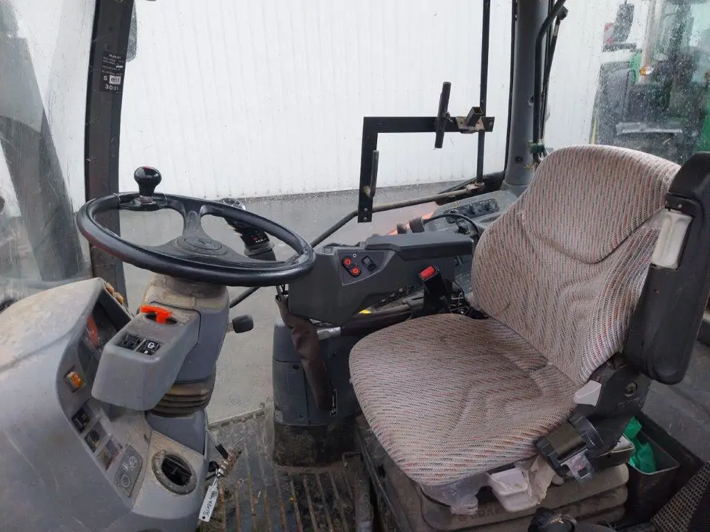 Image KUBOTA M135GX