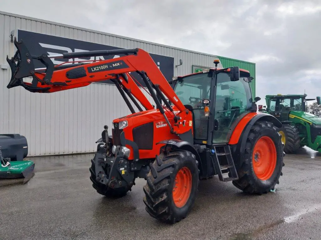 Photo KUBOTA M135GX